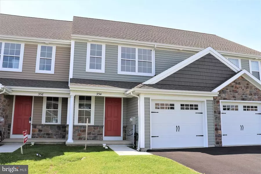 354 CEDAR HOLLOW #80, Manheim, PA 17545