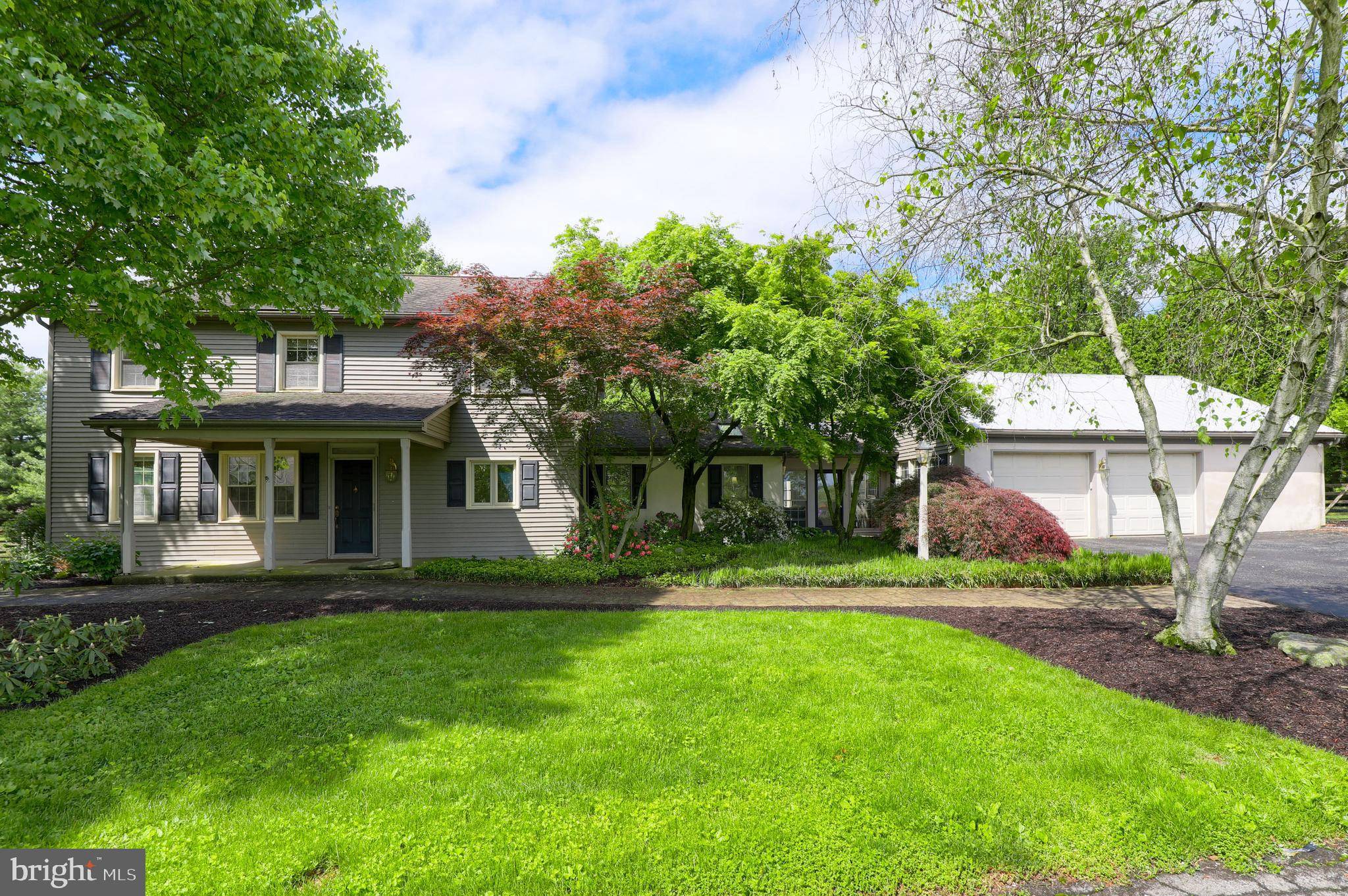 2079 WATERFORD DR, Lancaster, PA 17601