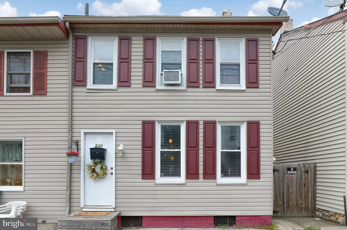 Columbia, PA 17512,533 MANOR ST