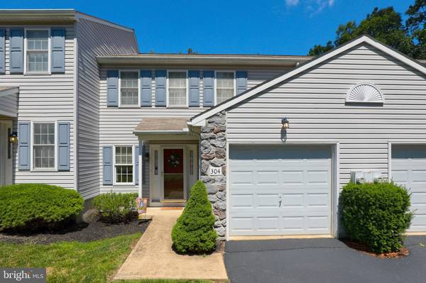 304 TREETOPS CT, Lancaster, PA 17601