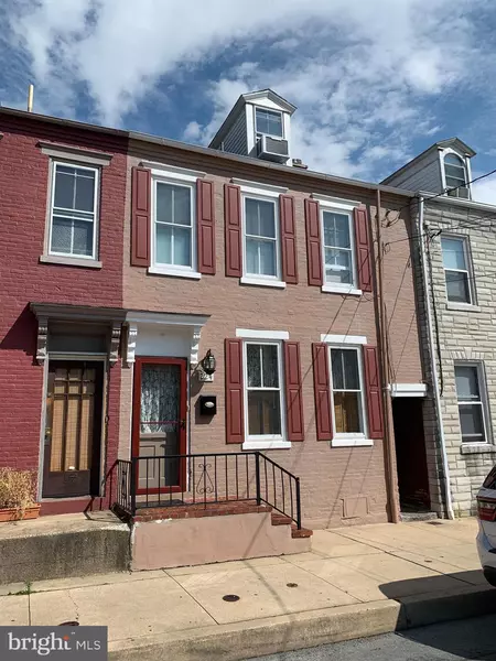 224 PERRY ST, Columbia, PA 17512