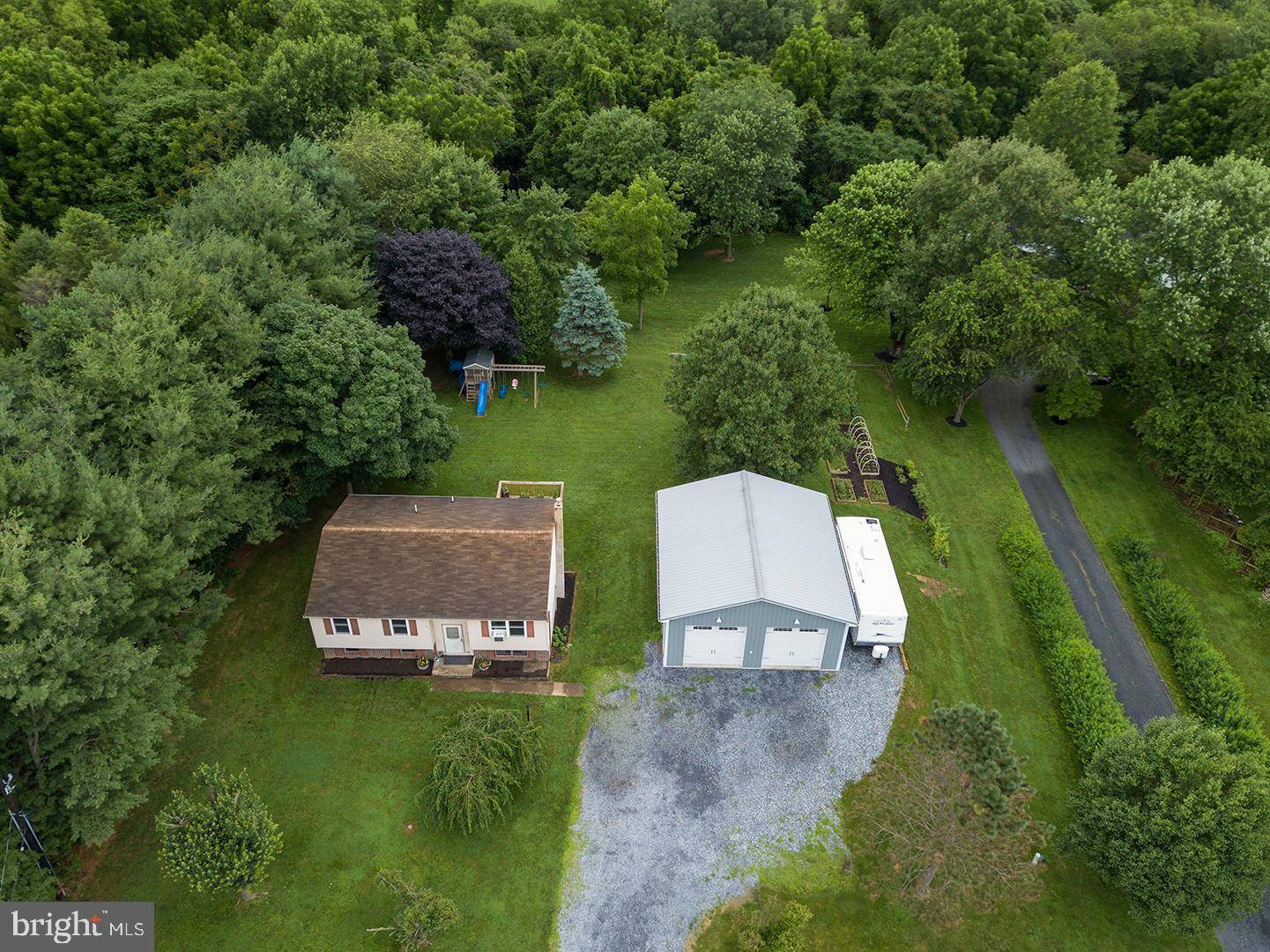 1769 MILTON GROVE RD, Mount Joy, PA 17552