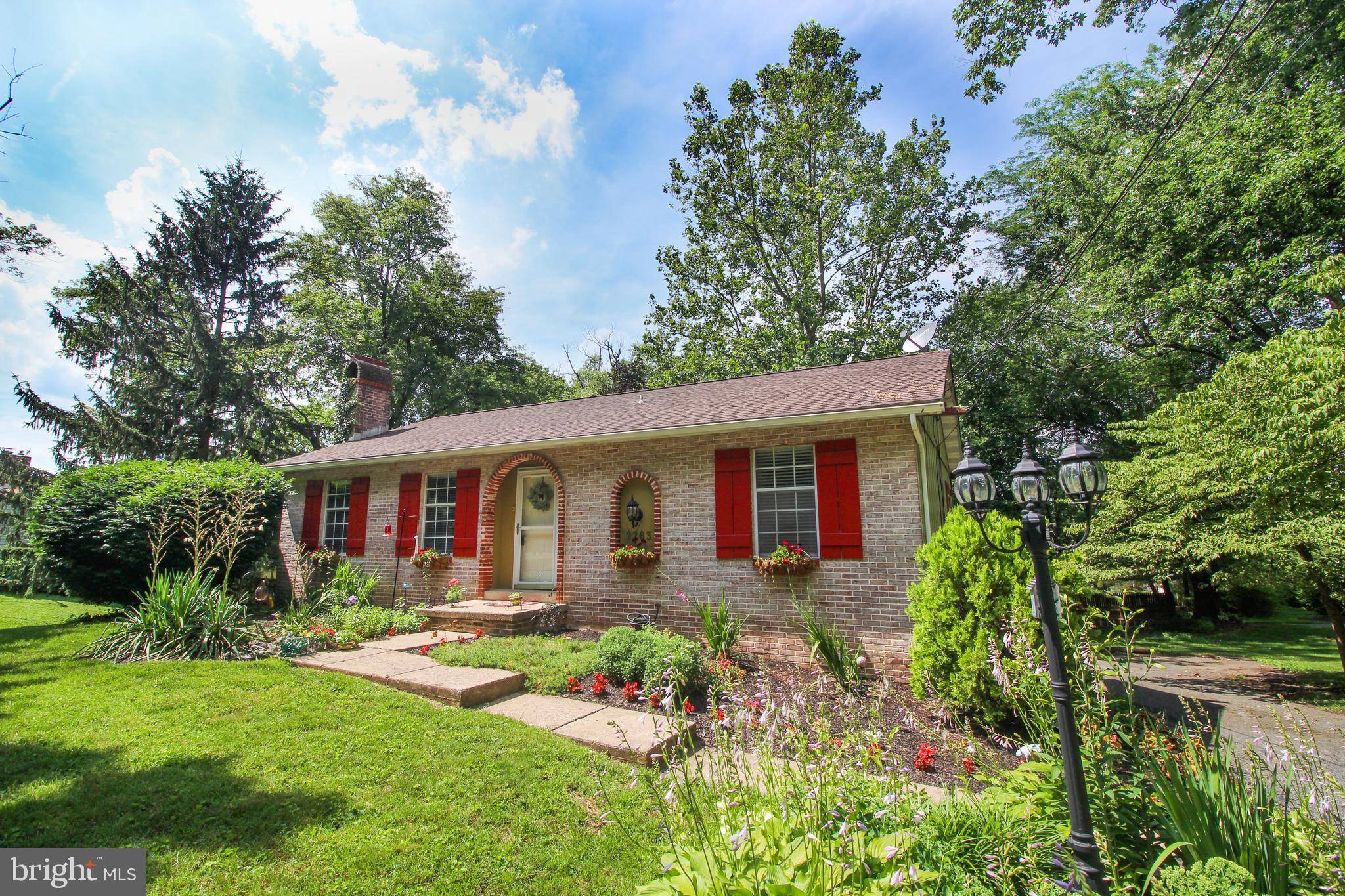 Lancaster, PA 17601,2263 RALEIGH DR
