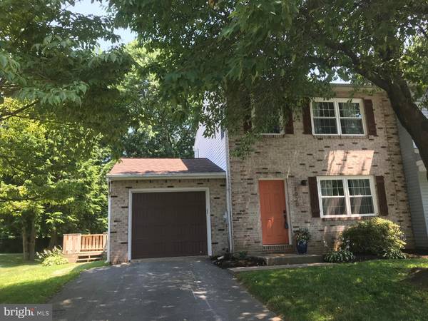 1020 WILLIAMSBURG RD, Lancaster, PA 17603