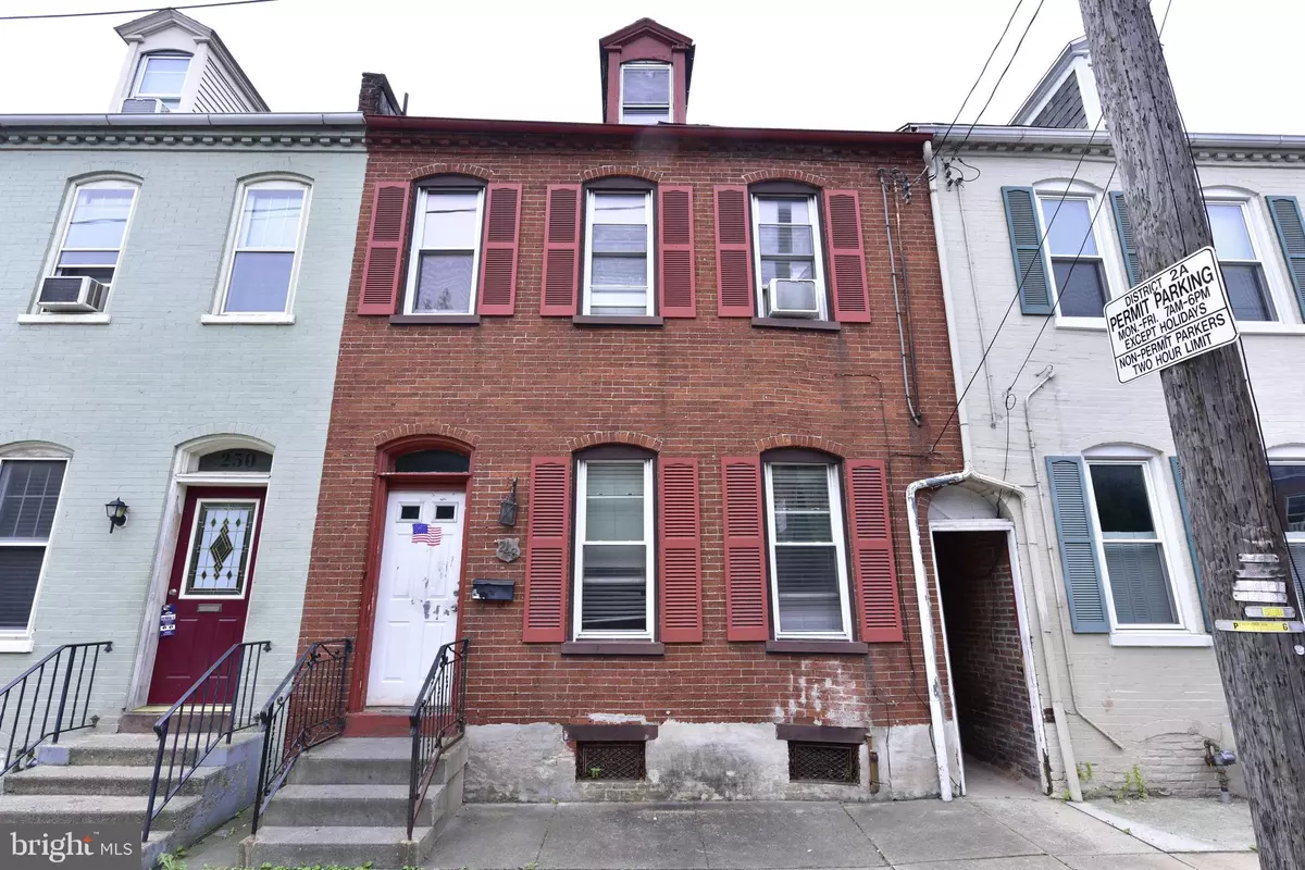 Lancaster, PA 17602,248 E WALNUT ST