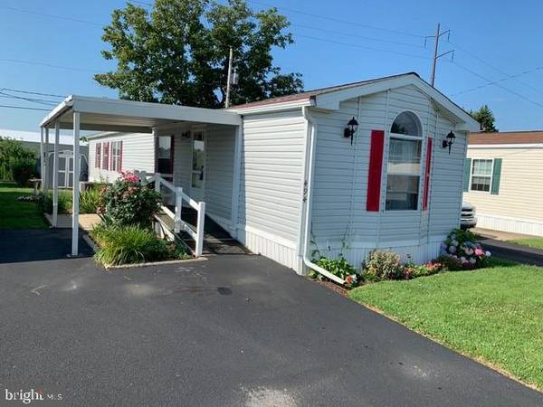 494 BRENDON DR, Leola, PA 17540