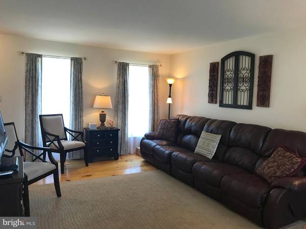 Strasburg, PA 17579,11 OAK VIEW DR