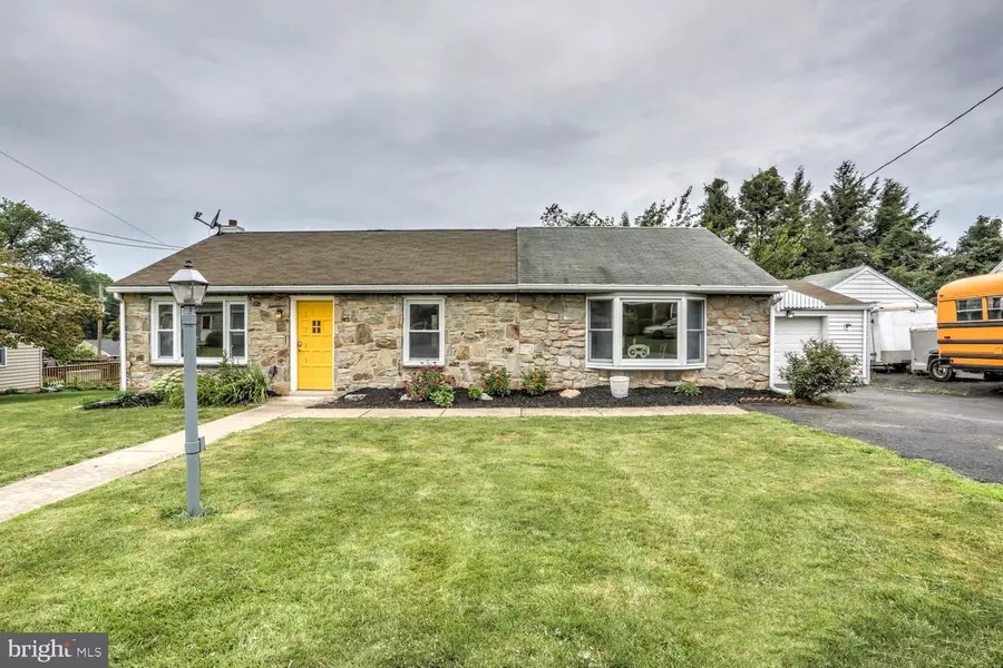 1711 BUTTERCUP RD, Lancaster, PA 17602