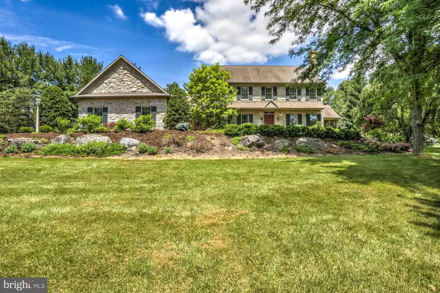 22 BROOKSIDE CT, Lititz, PA 17543