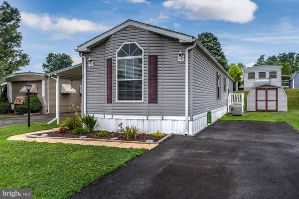 91 RIDGEWOOD MNR, Manheim, PA 17545