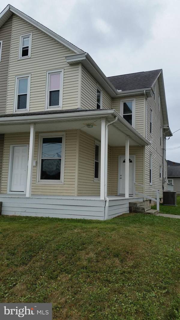 260 N MARKET ST, Elizabethtown, PA 17022