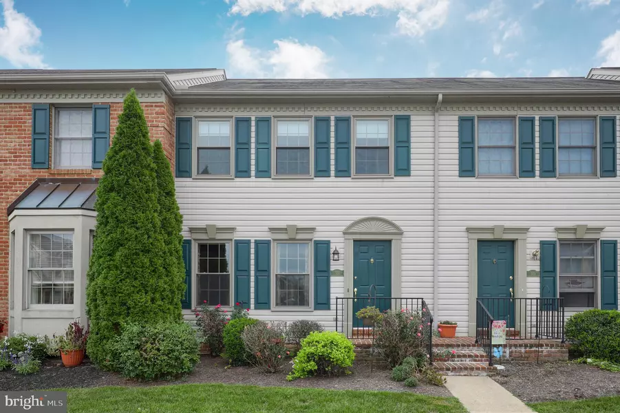 531 COBBLESTONE LN, Lancaster, PA 17601