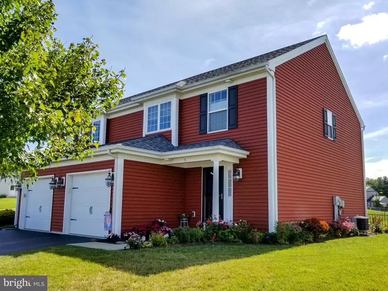 5 BEECH CT, Ephrata, PA 17522