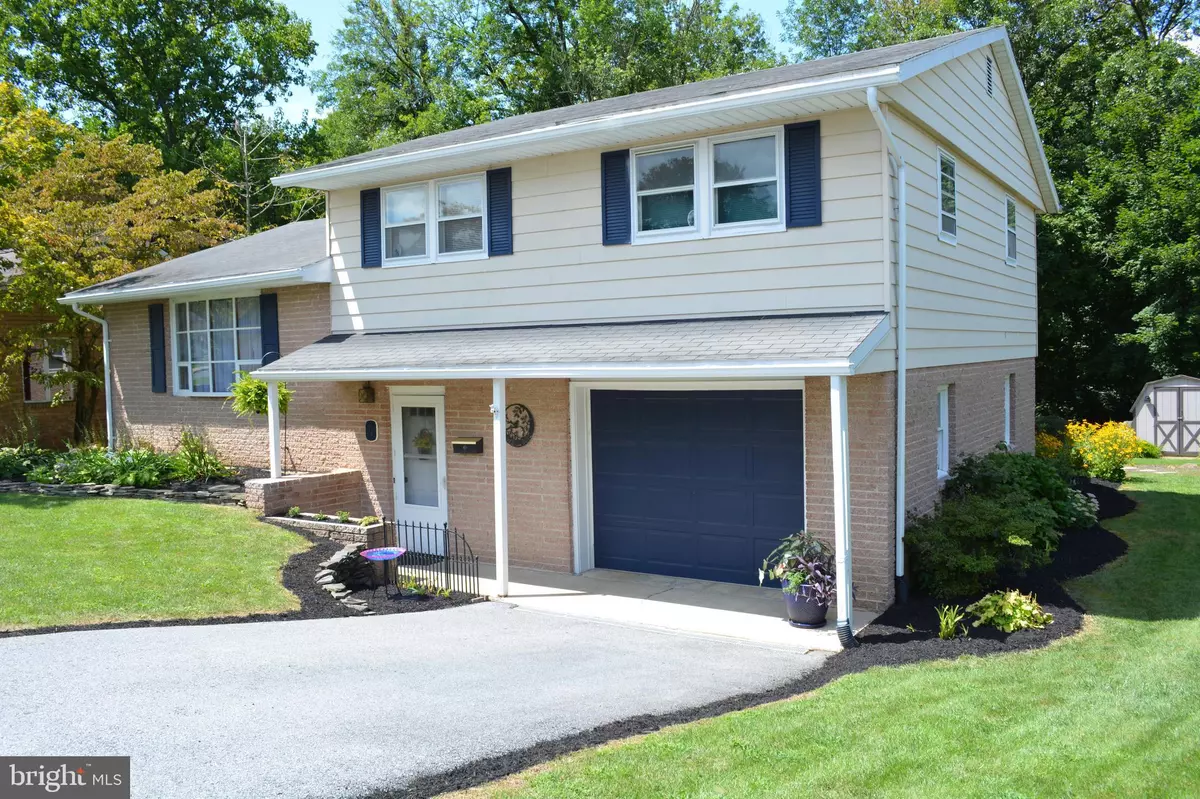 Ephrata, PA 17522,71 CIRCLE DR