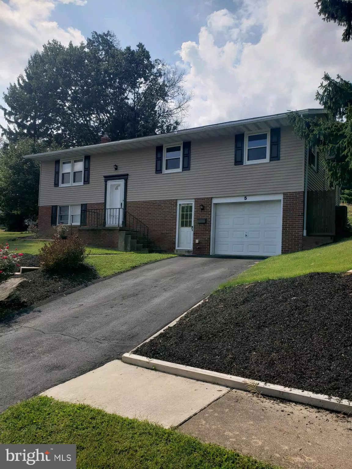 Elizabethtown, PA 17022,5 BRIARCLIFF RD