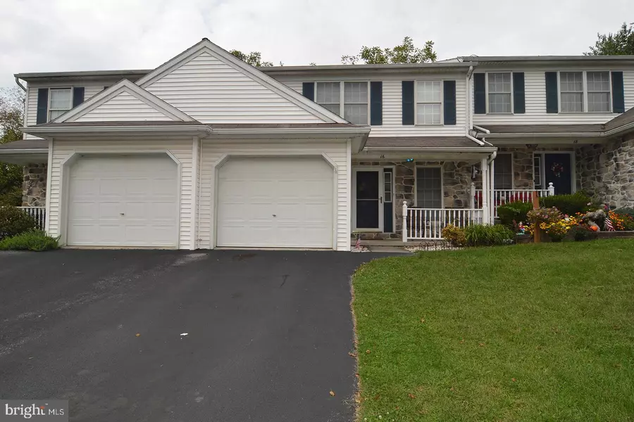 16 HERON RD, Lititz, PA 17543