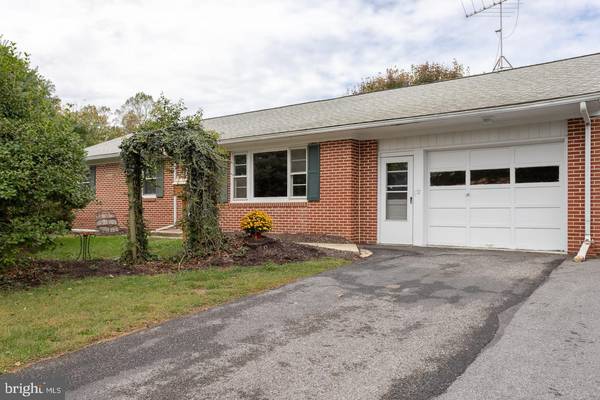 135 UPPER VALLEY RD, Christiana, PA 17509