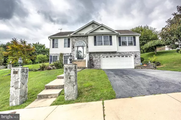 407 RABBIT HILL LN, Lancaster, PA 17603