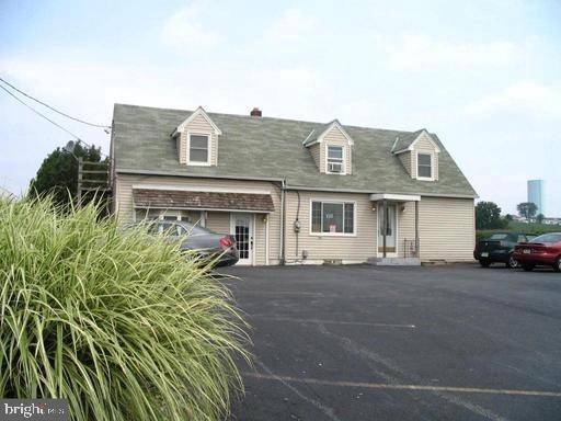 860 N READING RD, Stevens, PA 17578