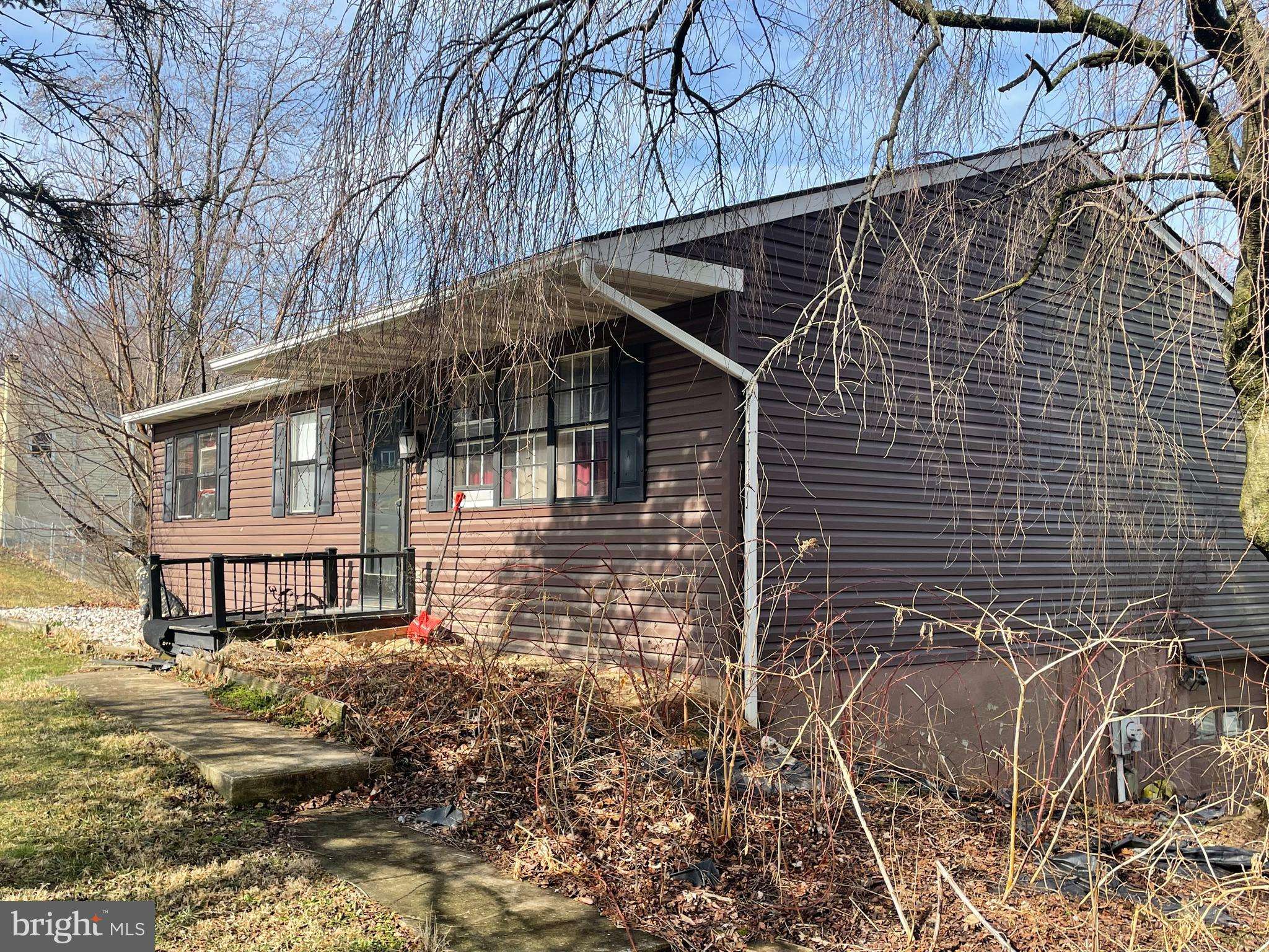 4097 FORREST RD, Mount Joy, PA 17552