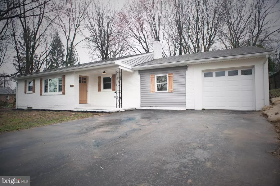 820 PEARL AVE, Manheim, PA 17545