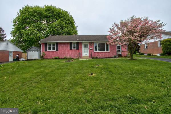 1752 HEMLOCK RD, Lancaster, PA 17603