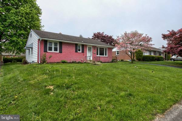 Lancaster, PA 17603,1752 HEMLOCK RD