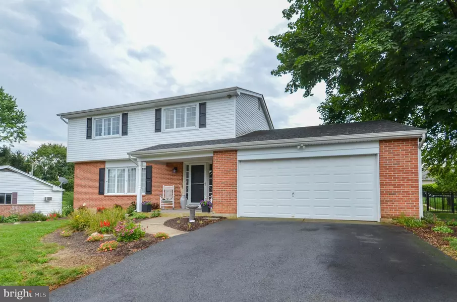 1548 WALNUT LN, Macungie, PA 18062