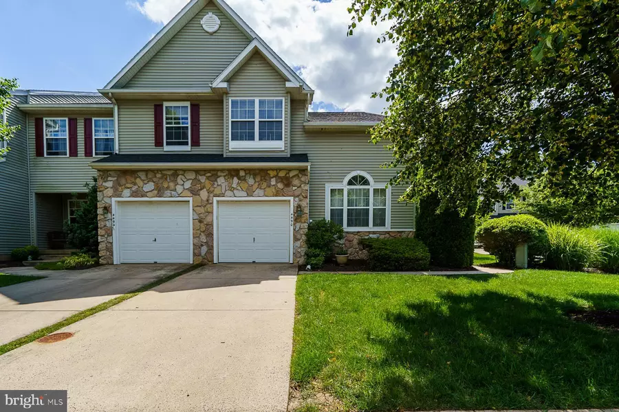 4490 APPLE BLOSSOM DR, Center Valley, PA 18034