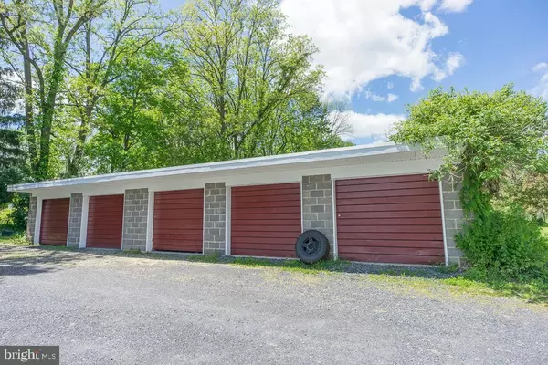 Coopersburg, PA 18036,5585 LOCUST VALLEY RD