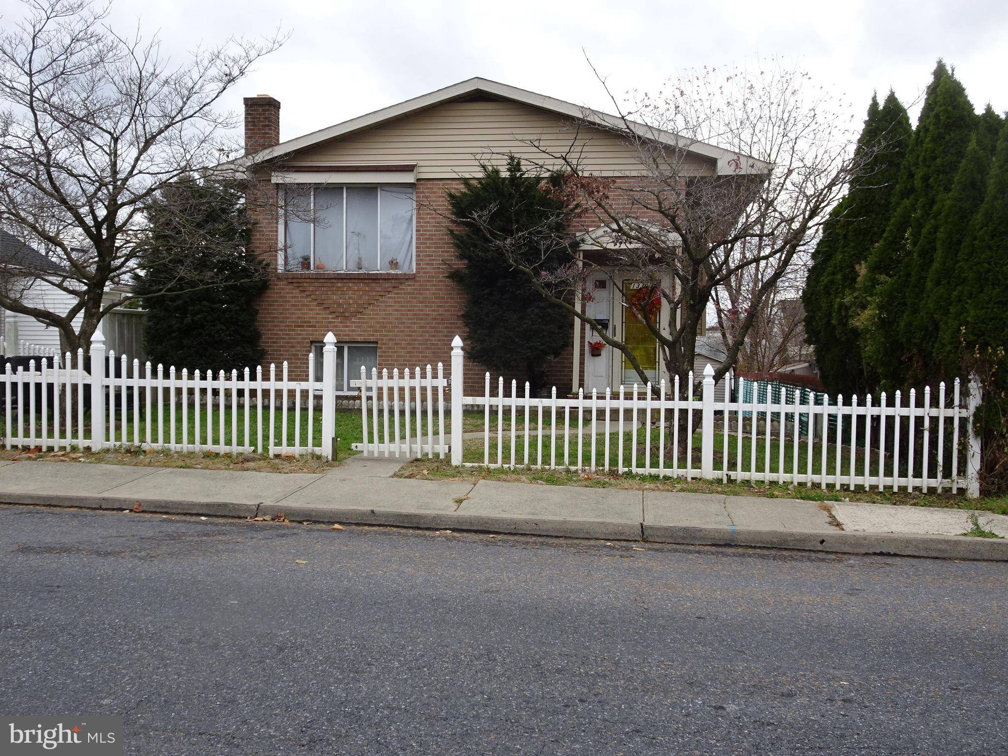 Allentown, PA 18103,1330-1332 S RACE ST