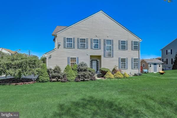 5547 SPRING RIDGE DR W, Macungie, PA 18062