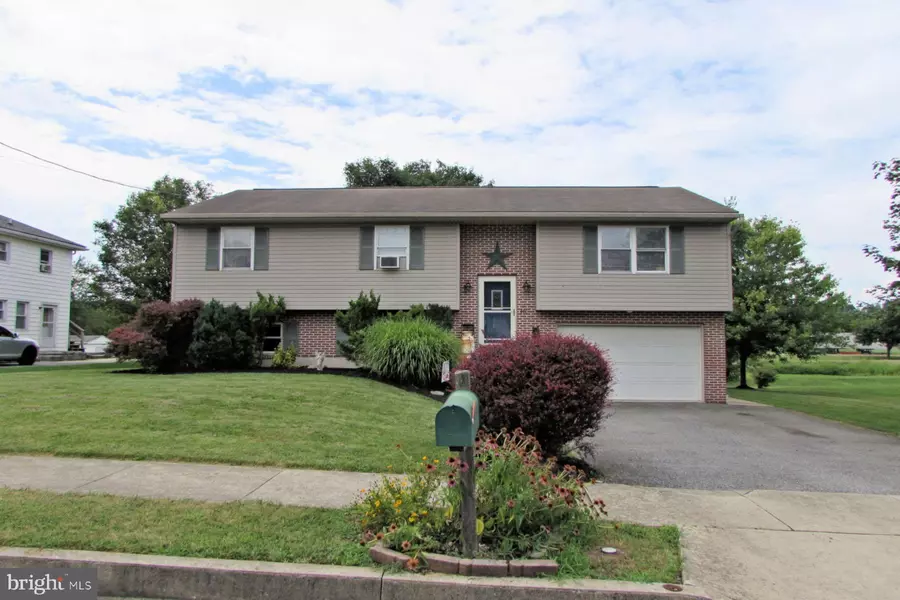 931 MAPLE ST, Annville, PA 17003