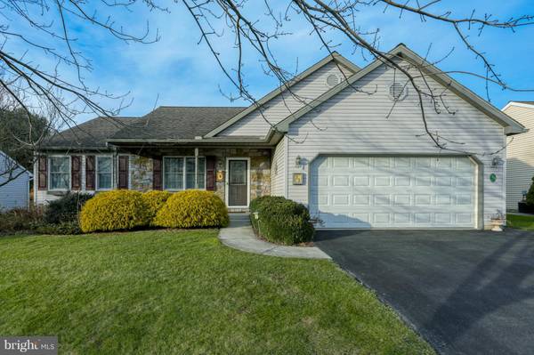 33 ARBOR DR, Myerstown, PA 17067