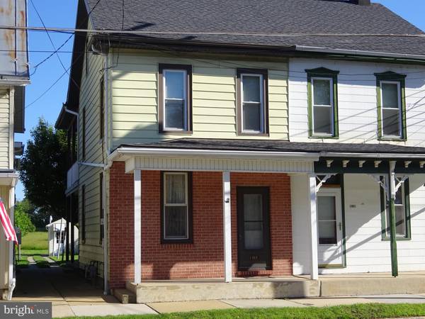 113 E MAIN ST, Newmanstown, PA 17073