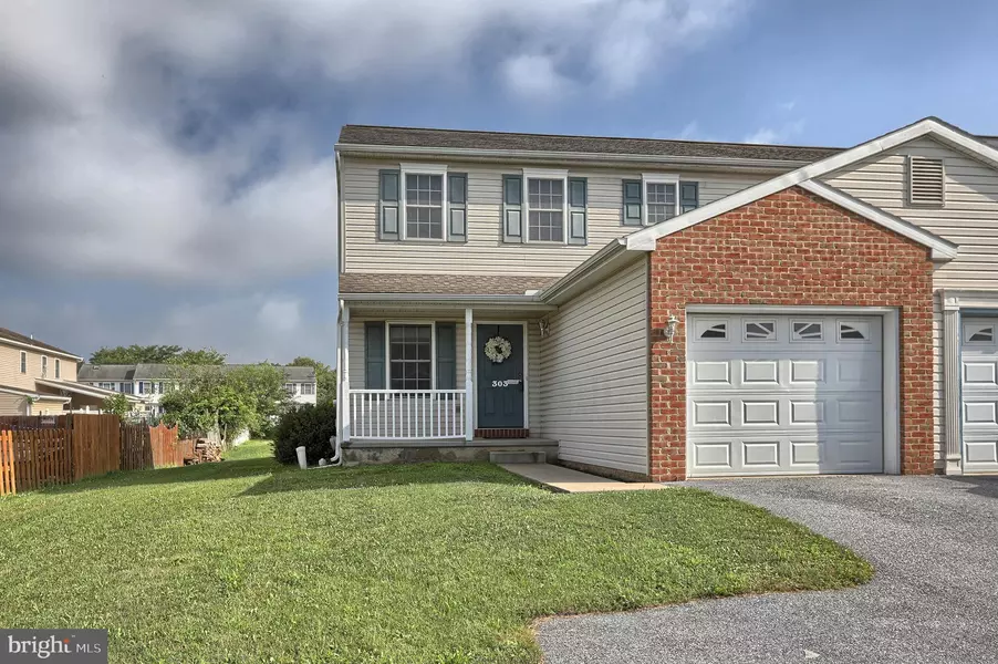 303 LIGHTHOUSE DR, Jonestown, PA 17038