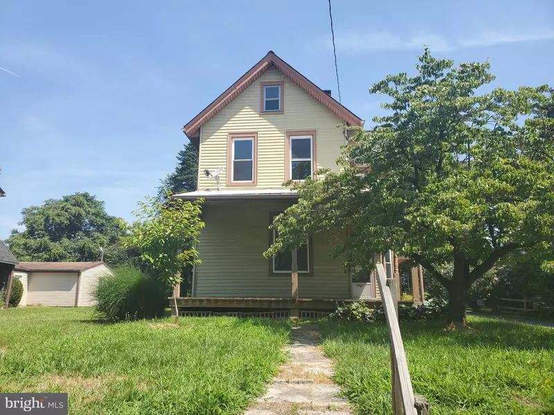 37 MAPLE ST, Lebanon, PA 17046