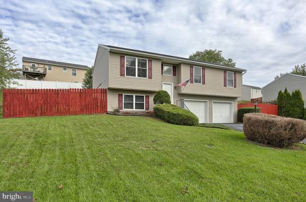 975 WEAVERTOWN RD, Lebanon, PA 17046