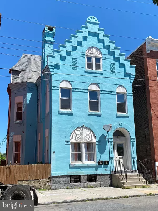 237 CUMBERLAND ST, Lebanon, PA 17042