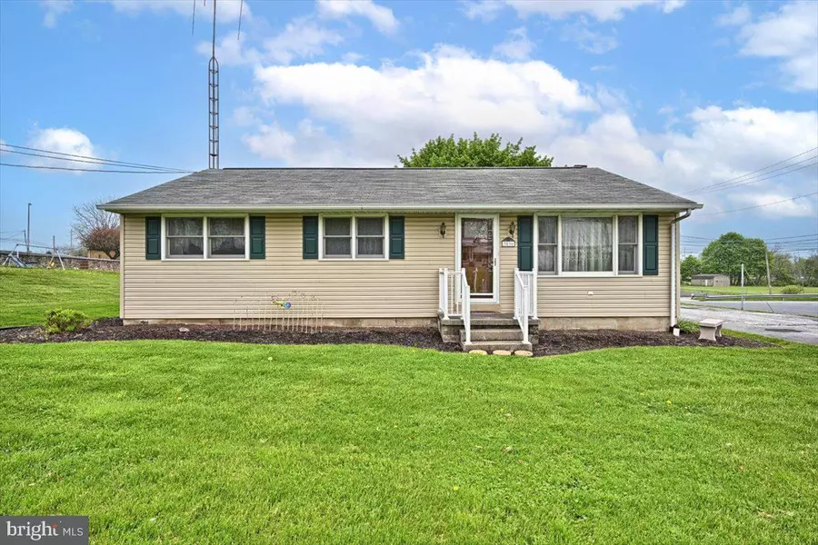 3036 S PINE GROVE ST, Fredericksburg, PA 17026