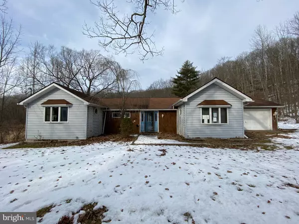 727 QUEEN OF PEACE RD, Harveys Lake, PA 18618