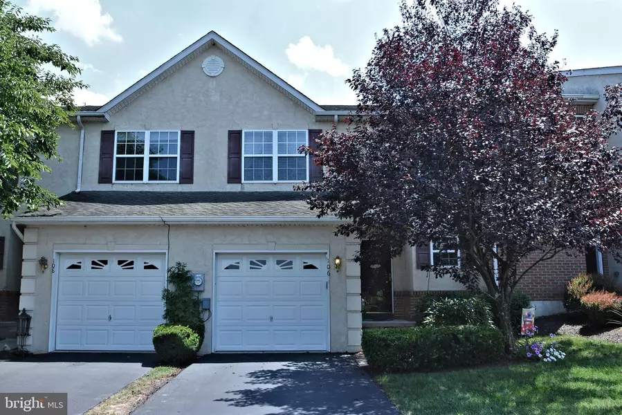 106 HILLCOURT DR, Red Hill, PA 18076