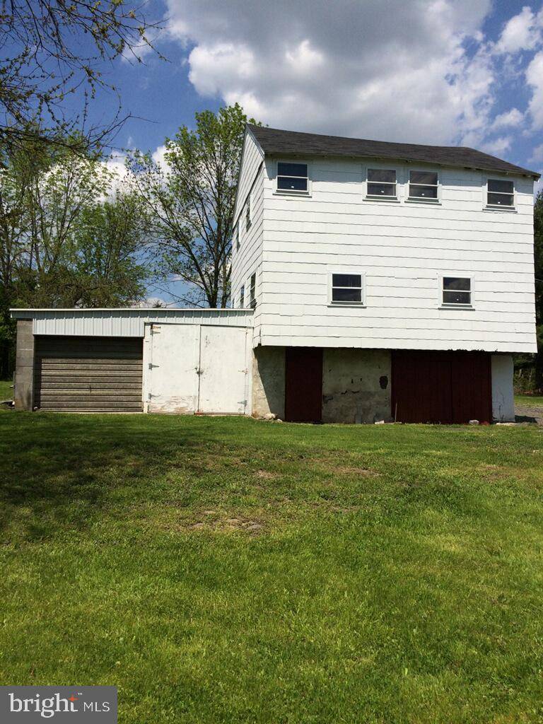 Schwenksville, PA 19473,404 GAME FARM RD
