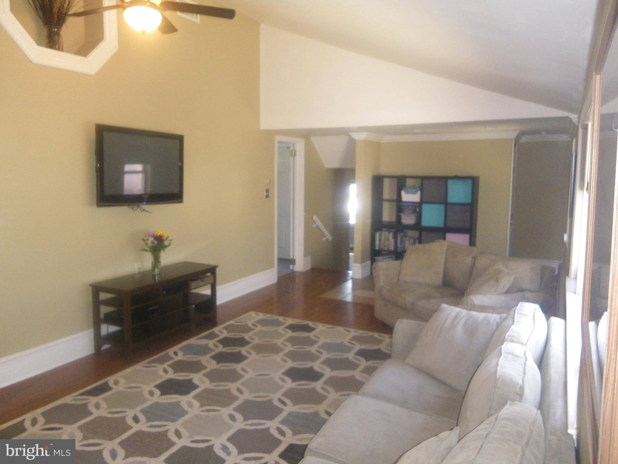 Norristown, PA 19403,16 CHURCH RD