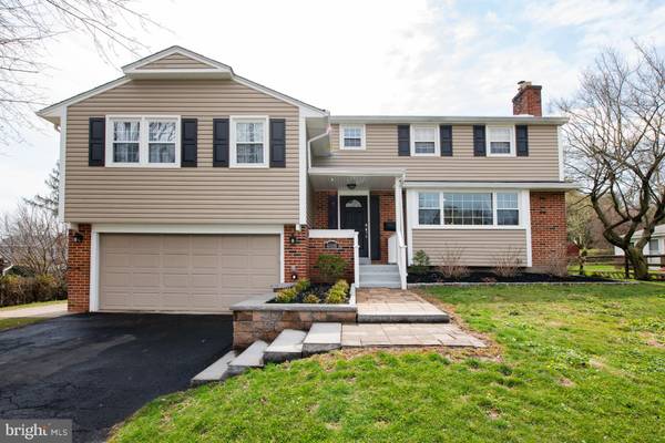 4008 BRIAR LN, Lafayette Hill, PA 19444