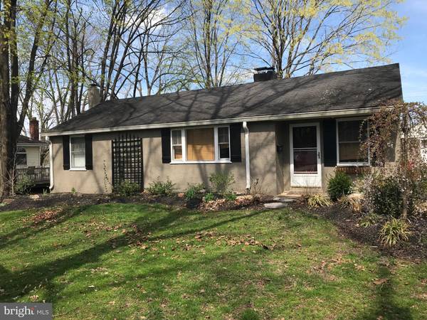 8 W ORCHARD LN, Audubon, PA 19403