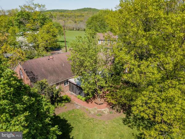 10 SMITH RD, Schwenksville, PA 19473