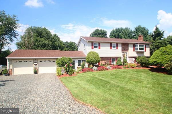 127 PHEASANT CIR, Barto, PA 19504