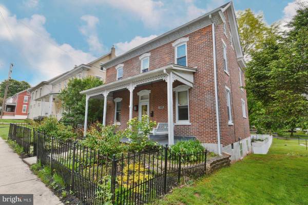 208 3RD ST, East Greenville, PA 18041