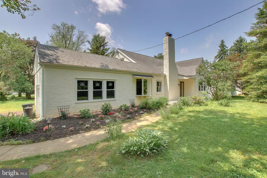 174 COUNTY LINE RD, Huntingdon Valley, PA 19006